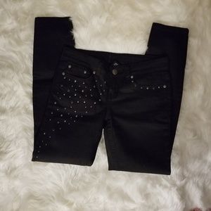 Request jeans with studs
